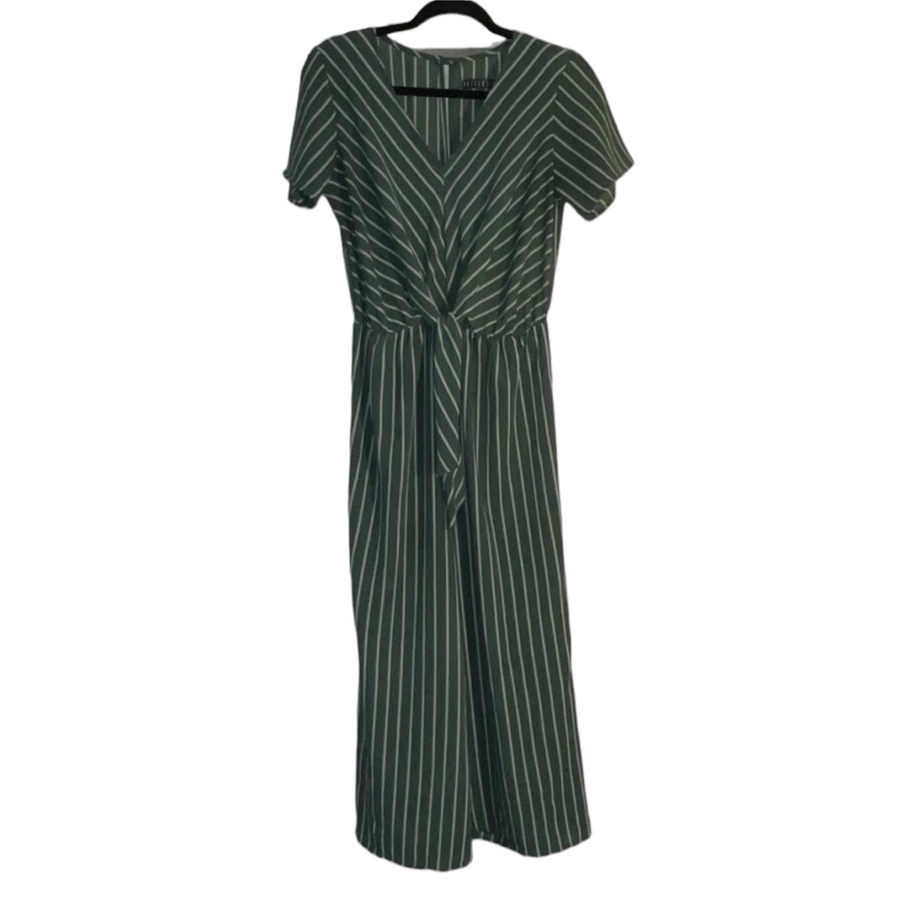 Potter’s Pot Green With White Stripes Jumpsuit Size Small